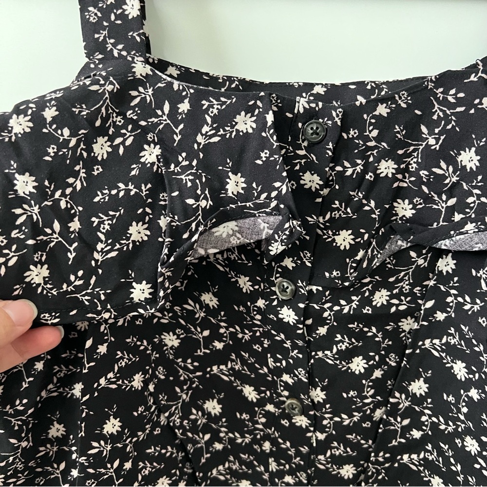 💗BOBEAU Front Tie Ruffle Button Tank - Picture 9 of 11